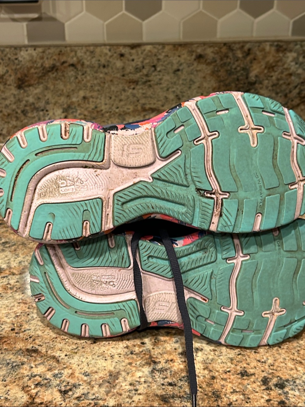 Brooks Ghost 15 Navy Athletic  Shoes Turquoise/Multicolor watercolor sole 6.5 - Picture 8 of 8